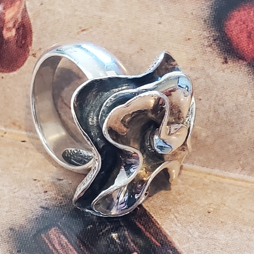 Silpada Flower Ring - Picture 9 of 12